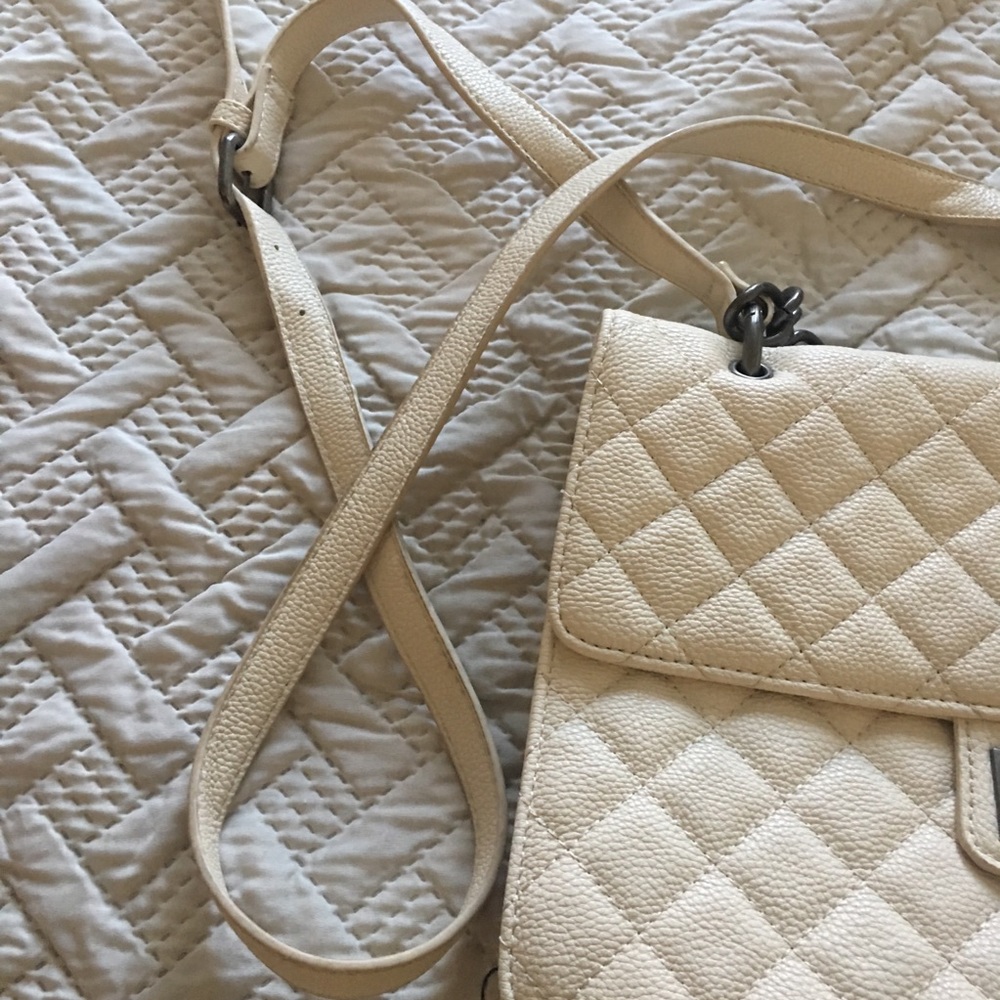 White Purse - Picture 2 of 5